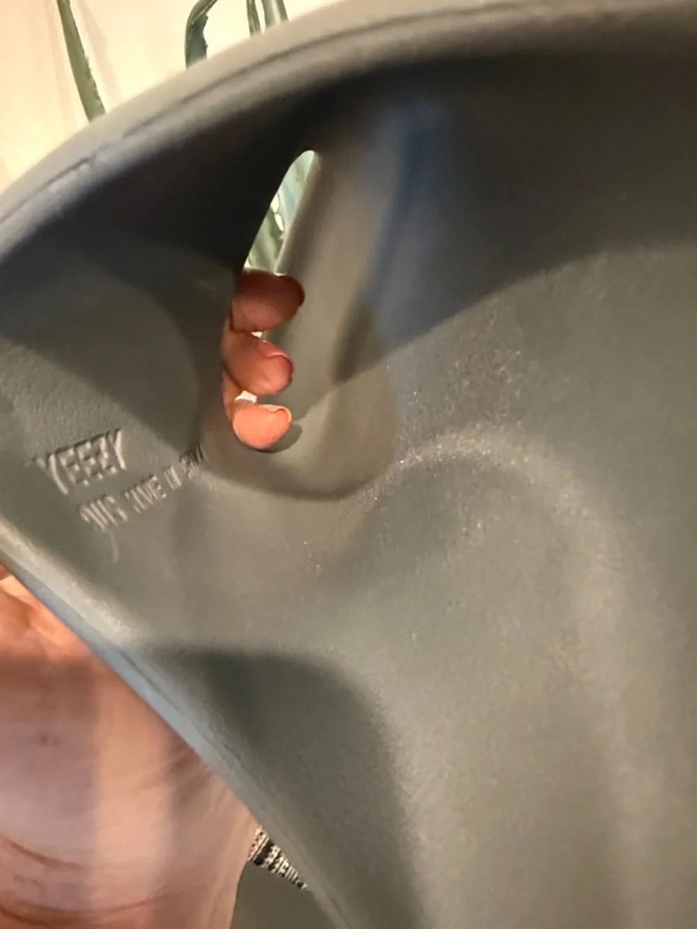 Yeezy Men's Slate Gray Foam Slide Shoes Size 9 FLAW